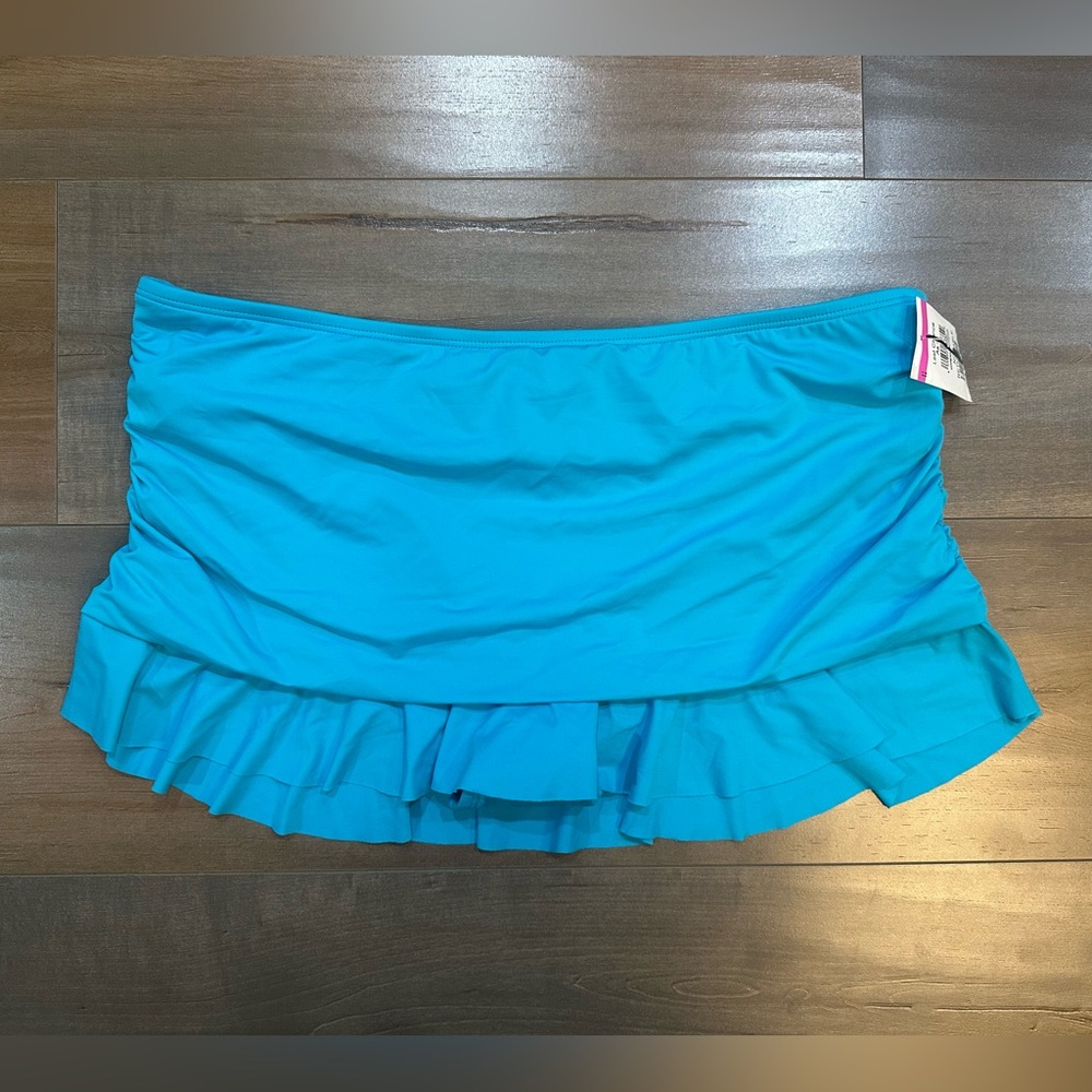 NWOT La Blanca Blue Bikini with Flirty Ruffle Design